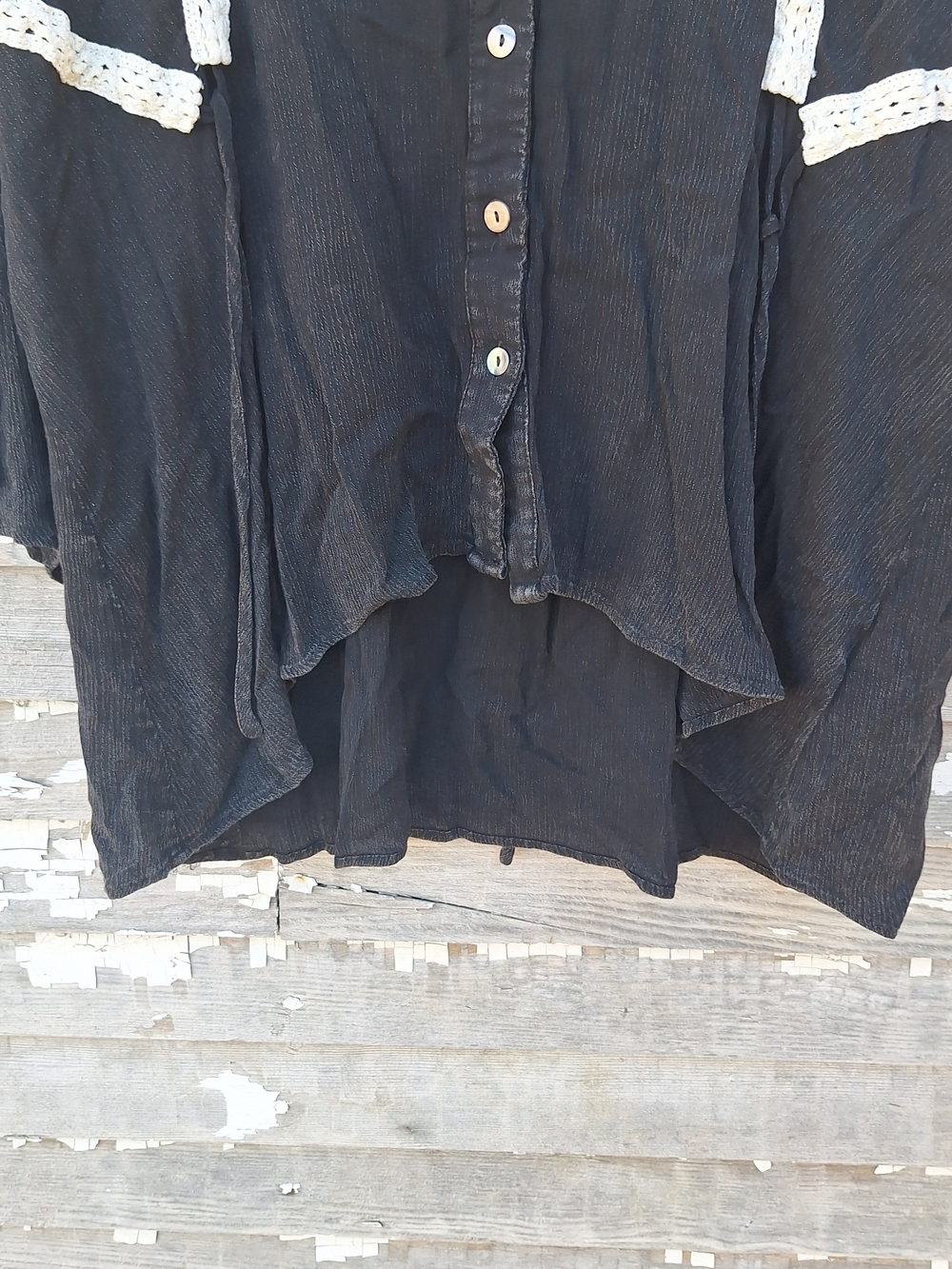 POL Black Button-Front Blouse with White Crochet Panels Size Small - Picture 3 of 6